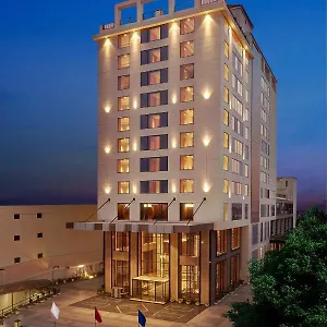 Hotel Doubletree By Hilton