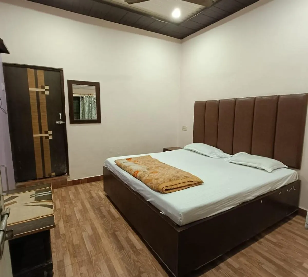 Hotel Neel Gagan Varanasi