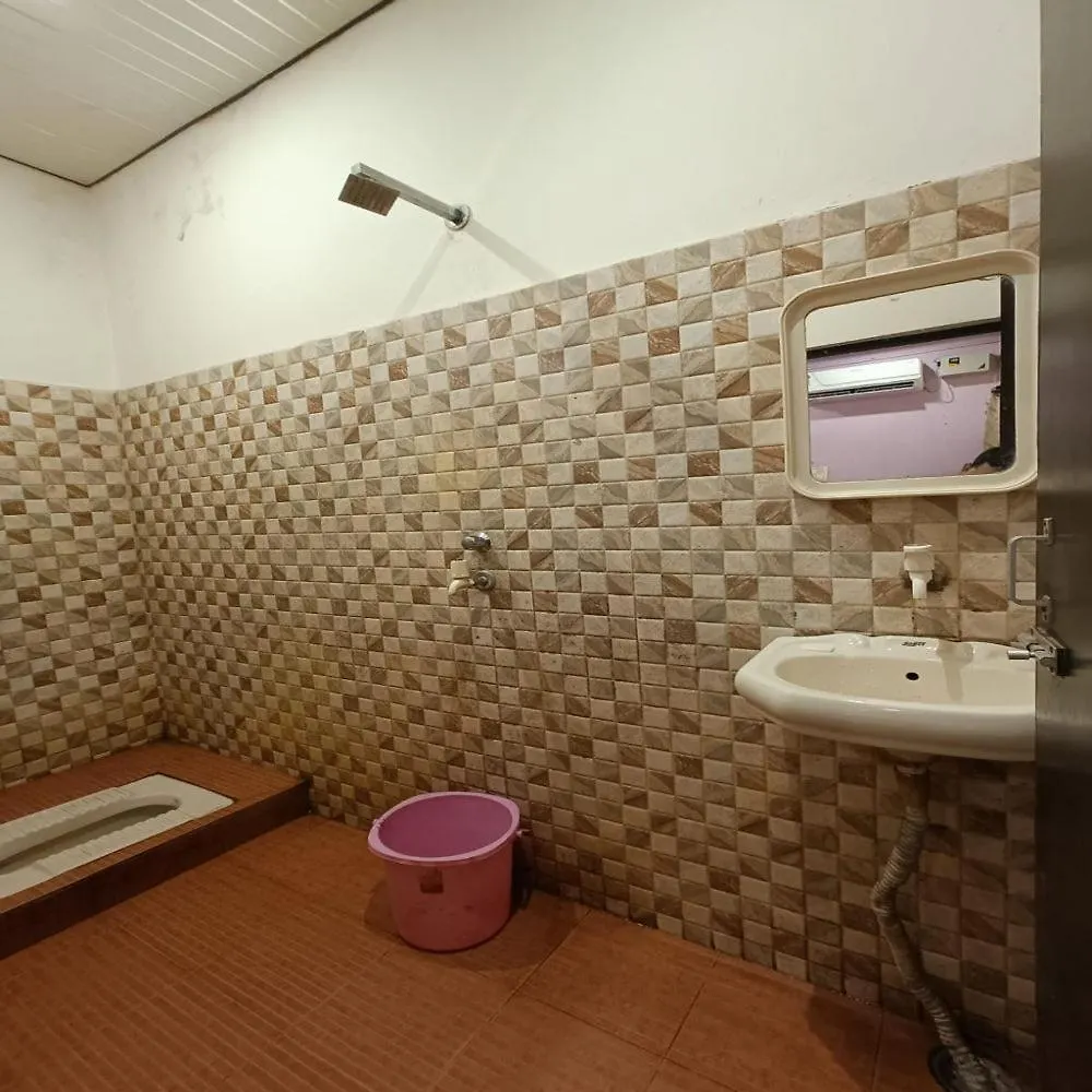 Hotel Neel Gagan Varanasi 3*,